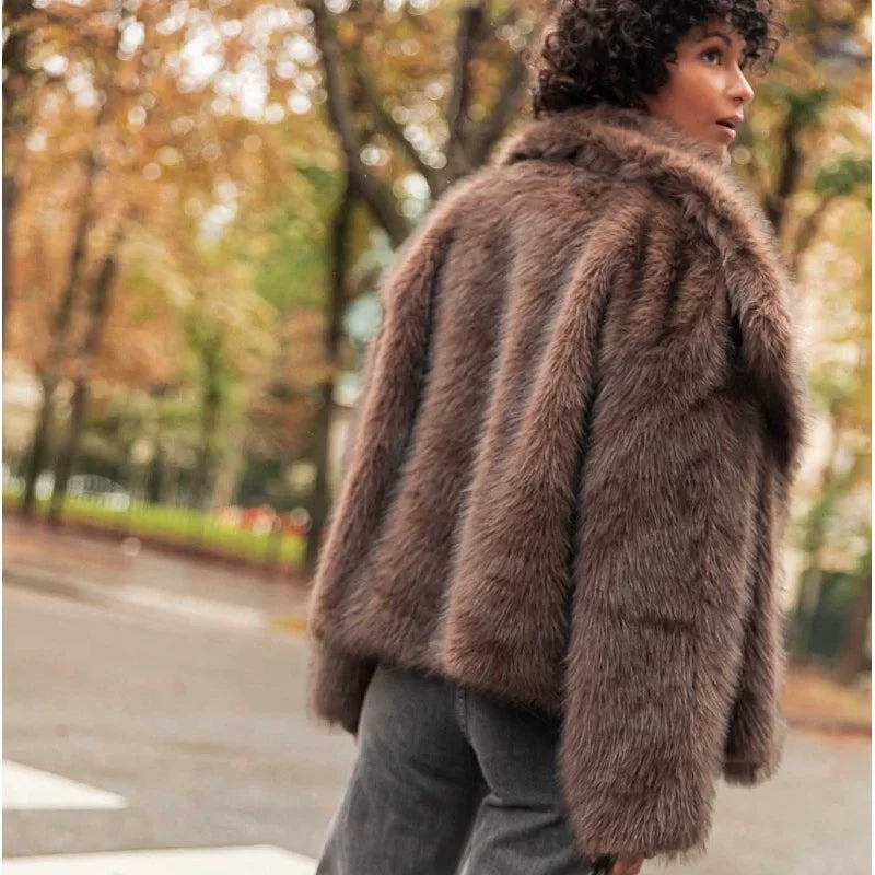 Retro Collar Long Sleeved Buttons Women's Faux Fur Coats Winter Thick Warm Solid Color Fury Jacket Female High Street Outerwear